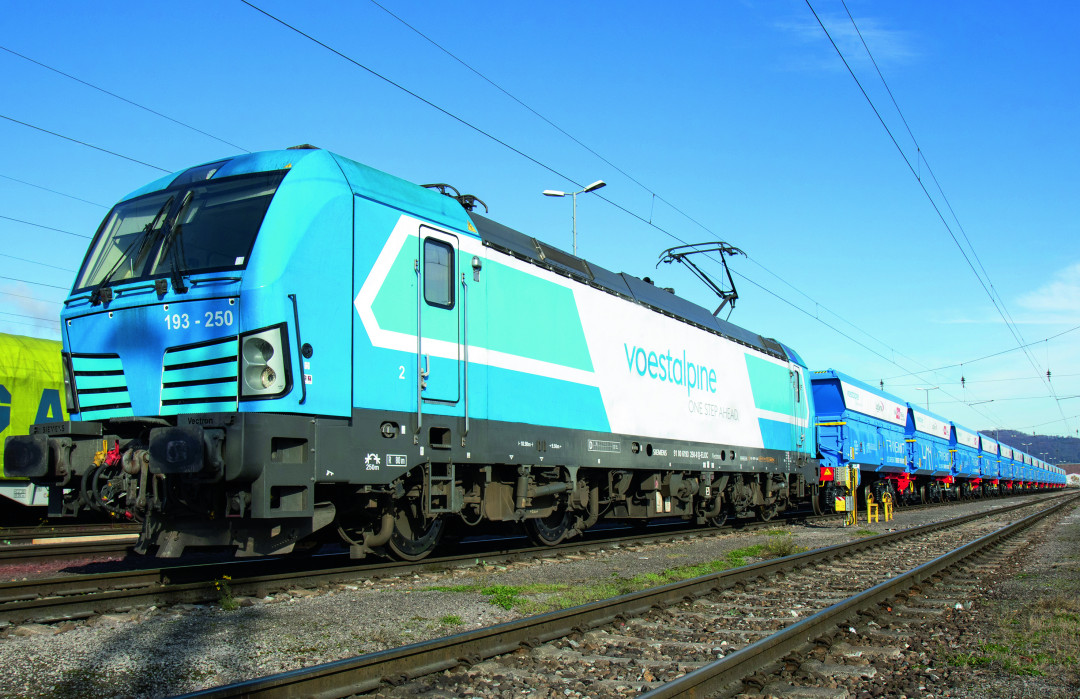 TransANT-erster-Zug-mit-Lok_2V1A8266_be