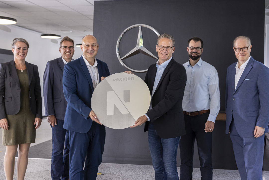 Symbolisch Coil-Übergabe Mercedes-Benz AG und Nexigen®